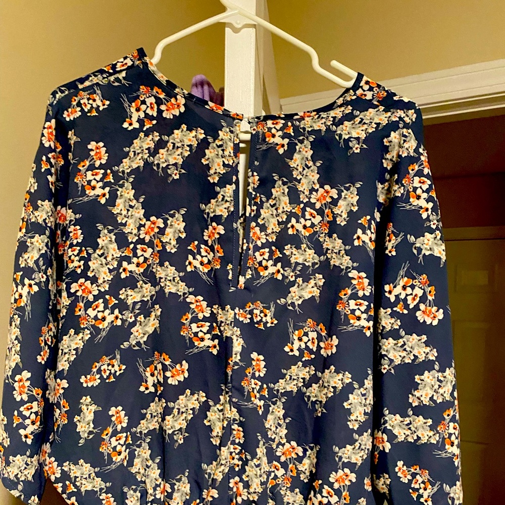 Women’s dress shirt